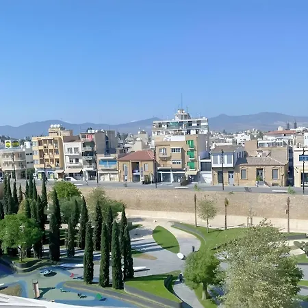 Plateia Brillante Lefkoşa